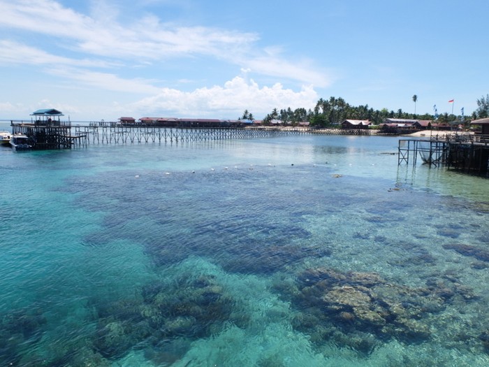 5 Alasan Kamu Harus Liburan ke Derawan