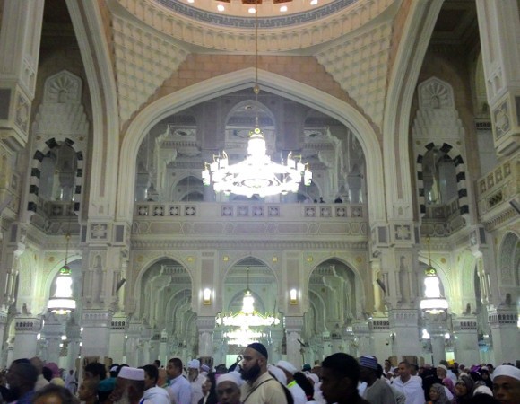 Suasana bagian dalam Masjidil Haram (Shafa/detikTravel) Suasana bagian dalam Masjidil Haram (Shafa/detikTravel)