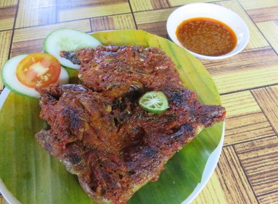 Pedas Berempah, Ayam Taliwang Plus Sambal Pelalah yang Gurih