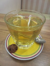 Penyuka teh patut mencicip Green Tea Mango yang harum enak. Paduan rasa khas teh hijau dan mangga-nya dijamin bikin badan segar sekaligus pikiran tenang.