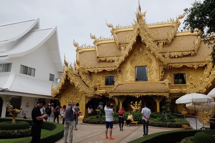 Seperti Ini Toilet Emas di Thailand