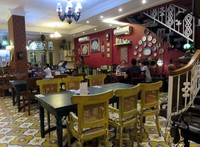 Restoran bernuansa homey ini sajikan hidangan khas Indonesia yang enak. Berada di kawasan PIK, tempat ini jadi salah satu restoran favorit keluarga.