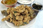 Slurp! Sedapnya Sop Iga Asam Pedas yang Hangat Berempah