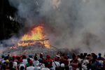 Momen Ritual Bakar Tongkang yang Dramatis di Bagansiapiapi