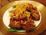 Sedapnya Nasi Kebuli dengan Kambing Guling Empuk di Asia Restaurant