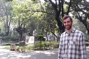 Usai Bertualang ke 60 Negara, Traveler Belanda Ini Jadi Mualaf di Indonesia
