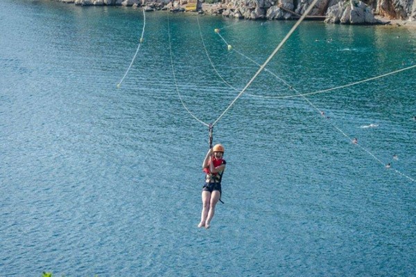 Seperti Ini Flying Fox di Atas Laut Pertama di Eropa