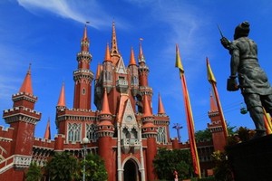 5 Taman Rekreasi Indonesia Paling Ramai Wisatawan