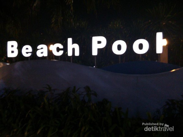 Menikmati Malam Di Pantai Ancol Menikmati Malam Di Pantai Ancol
