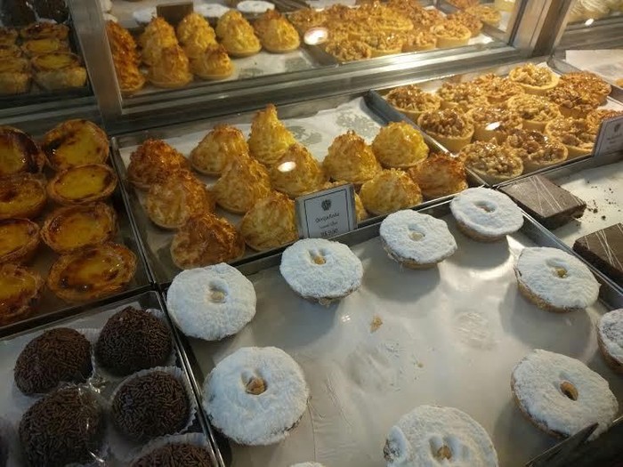 Mencicipi Manisnya Potongan Sejarah Rio di Confeitaria Colombo