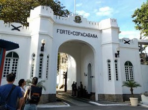Copacobana di Brasil Tak Cuma Bikini, Ada Benteng Museum yang Keren
