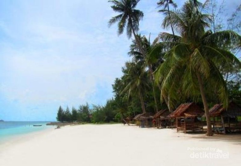 Keindahan Pantai Trikora Bintan di Kepulauan Riau (Puppy Traveler/d'Traveler) Keindahan Pantai Trikora Bintan di Kepulauan Riau (Puppy Traveler/d'Traveler)