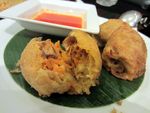 Enaknya Gurame Goreng Sambal Mangga yang Pedas Asam
