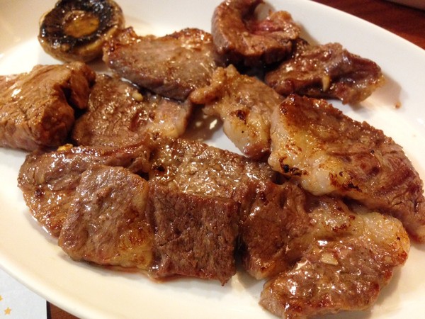 Enaknya BBQ Rib Eye dan Sundubu Jjigae Khas Korea di Gojumong