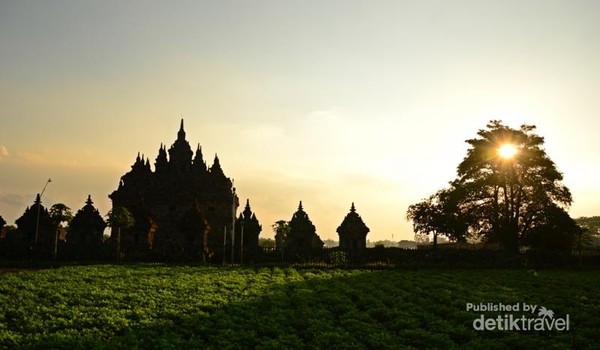 Toleransi dan Cinta di Balik Indahnya Candi Plaosan