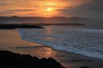 Potret Sunrise Oranye yang Dahsyat di Pantai Pangandaran