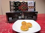 Enaknya Ngemil Pia Premium dengan Isian Keju Edam dan Peanut Caramel