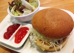 Menikmati Nasi Bersaus Krim Keju Plus Kopi Creme Brulee di Shibuya Cafe