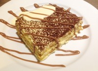 Dinner akan ditutup dengan Bulimisu, menu andalan yang terinspirasi tiramisu. Dessert terdiri dari lady fingers, amaretto dan kopi espresso. Jadi penutup manis untuk makan malam spesial.