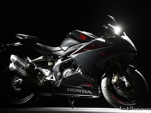 Honda Siapkan CBR250RR Versi Telanjang?