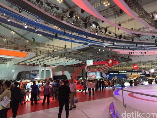 GIIAS Dikunjungi Lebih dari 400 Ribu Orang, 15 Ribu Mobil Terjual