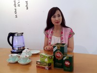 Ratna Somantri membagikan tips cara menyeduh teh celup dan membuat es teh yang enak dan benar.