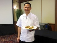 Chef Mandif Warokka kini mengelola dua restoran di Bali yaitu Teatro Gastroteque dan BLANCO par Mandif. Chef keturunan Manado ini ahli memasak makanan Prancis.