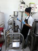 Serunya Mengintip Pengolahan Biji Cokelat hingga Belajar Membuat Dessert Cokelat Enak