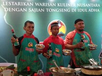 Dalam acara ini turut hadir pemilik Tongseng Pondok Sate Kambing Muda Pejompongan dari Jakarta, Tongseng Petir Pak Nano dari Bantul dan Tongseng Kicik Pak Jede dari Yogyakarta. Semuanya punya ciri khas berbeda yang ditunjukkan dalam demo masak.