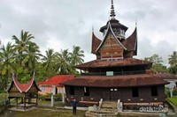 Suasana Surau Lubuk Bauk Suasana Surau Lubuk Bauk