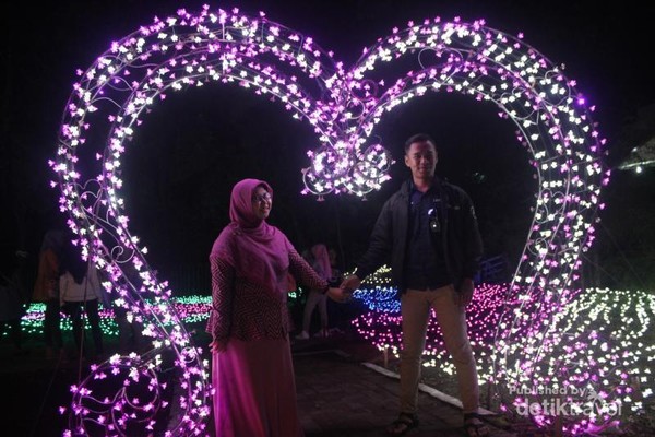460 Koleksi Gambar Weekend Romantis HD Terbaru