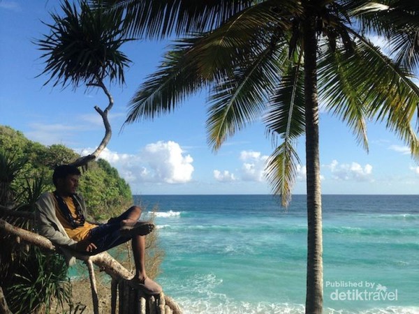  Yang Kamu Belum Tahu Sumba Punya Pantai yang Serba Putih