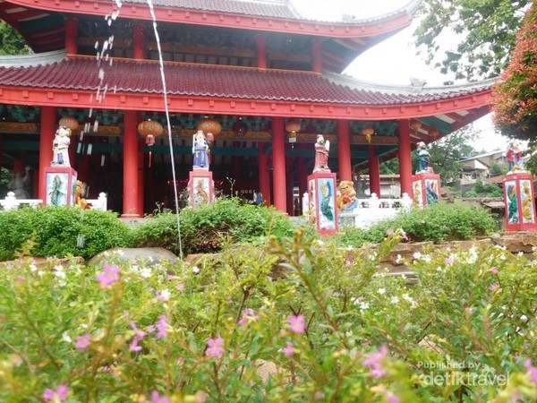 Kelenteng Sam Poo Kong Landmark Semarang  yang Wajib 