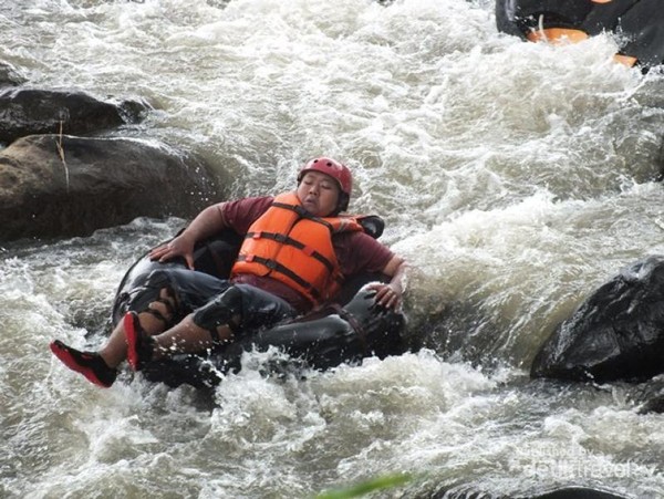 Asyiknya Main River Tubing Kalau Liburan ke iGaruti