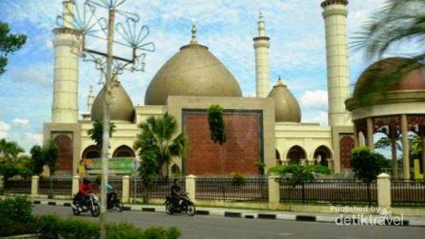 Kumpulan Masjid Model Klasik hingga Modern