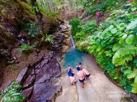 Air terjun ini sangat instagramable Air terjun ini sangat instagramable