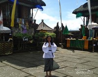 Pura Besakih sebagai Ibu dari ribuan Pura di Bali Pura Besakih sebagai Ibu dari ribuan Pura di Bali
