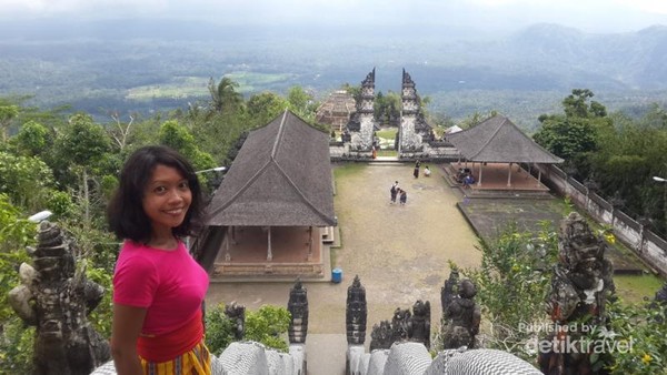  Pintu  Surga di  Pura Tertua Bali 