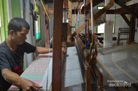 Pembuatan Kain Blongsong dengan ATBM