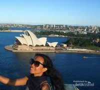Pelabuhan Sydney dari Pylon Lookout,sangat spektakuler Pelabuhan Sydney dari Pylon Lookout,sangat spektakuler