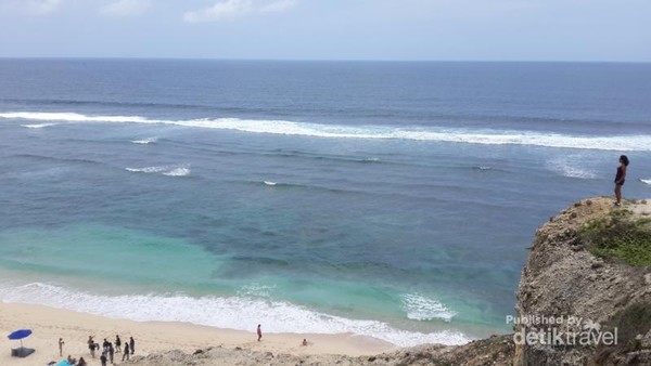 Pantai Melasti Bali yang Instagramable