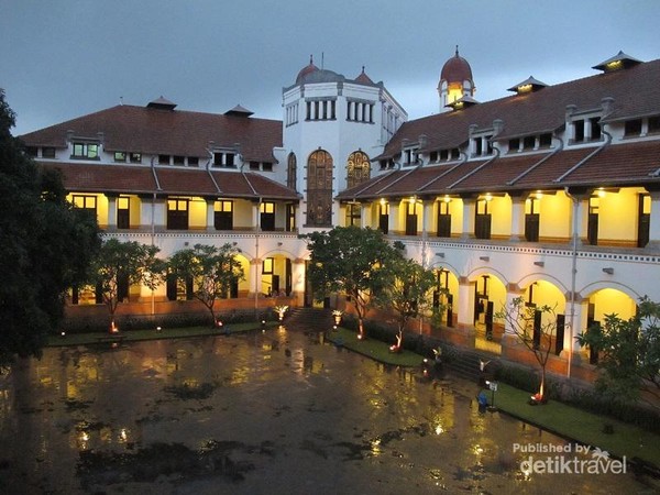 Lawang Sewu yang Tak Lagi Menyeramkan