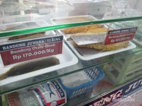 Ada berbagai olahan bandeng tersedia Ada berbagai olahan bandeng tersedia