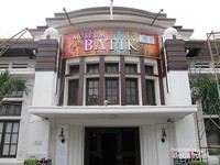 Bagian depan museum Bagian depan museum