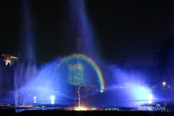 Weekend Ini Nikmati Air Mancur Menari Monas Yang Keren