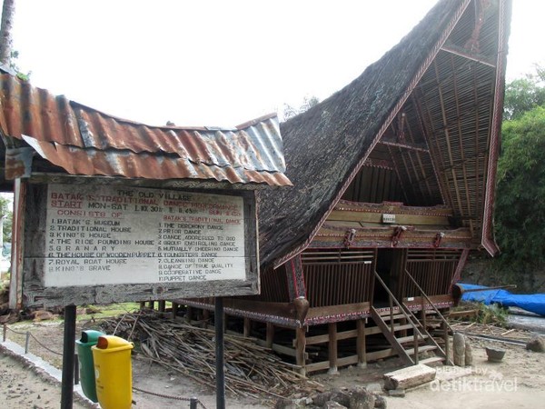 Warisan Adat Batak Toba Samosir, Rumah Bolon