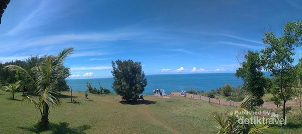 Yang Baru Di Gunungkidul Teras Kaca Di Atas Pantai