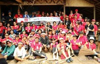 NES Peduli dan para relawan yang siap membersihkan kampung suku baduy luar NES Peduli dan para relawan yang siap membersihkan kampung suku baduy luar