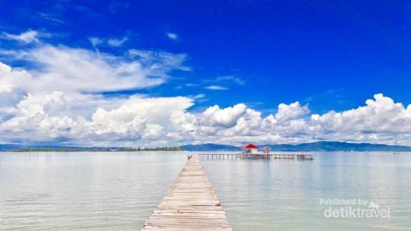  Gambar  Pemandangan  Pulau Cantik di Tengah  Laut  Ideas for the