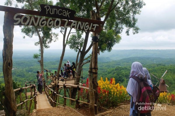 Image result for puncaK songgo langit